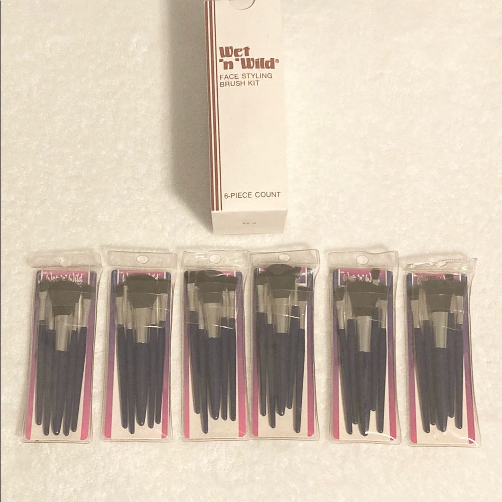 Wet n wild vintage 6 piece makeup brush set